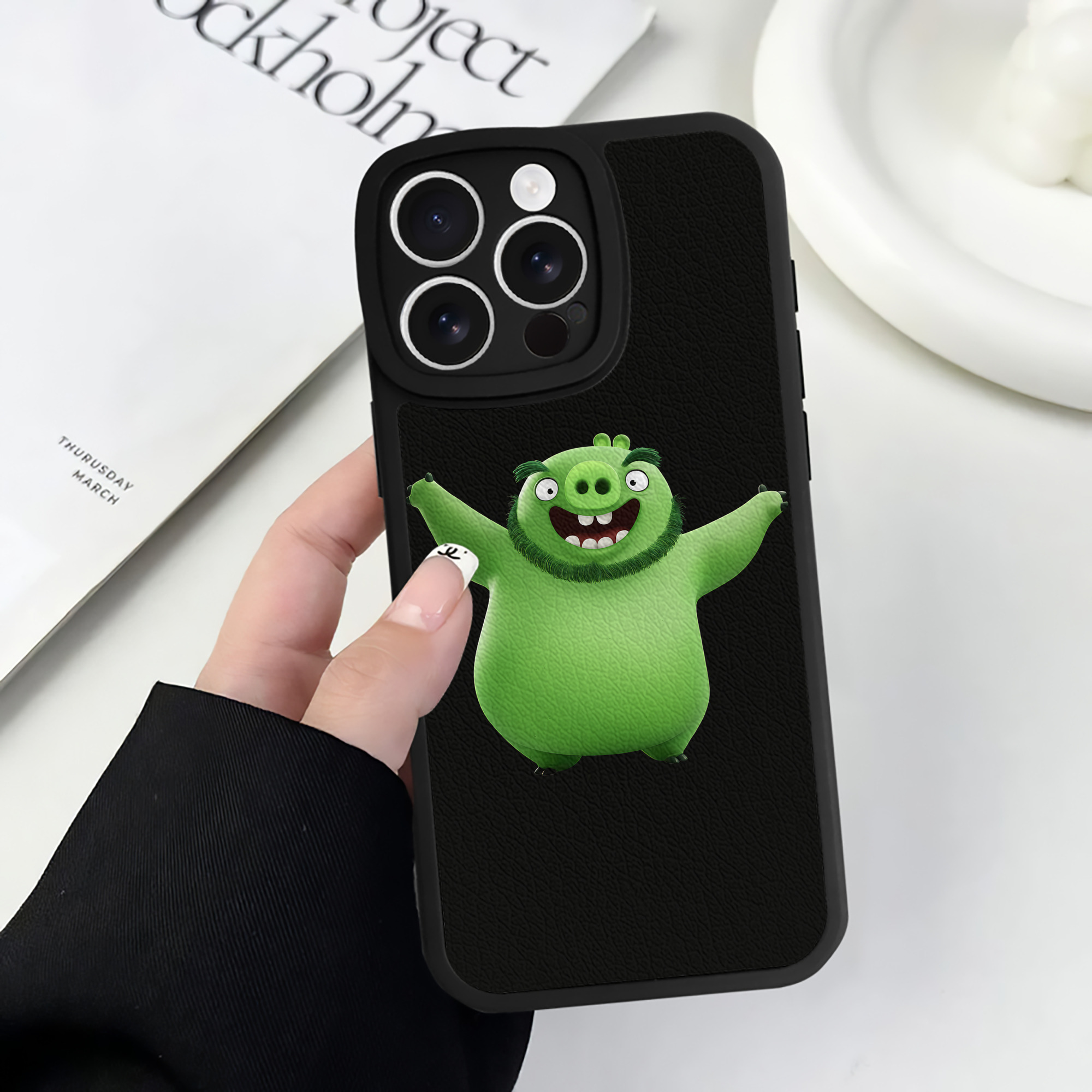 （画像用） Angry Birds アングリーバード 【iPhone 16シリーズ対応】シリコンスマホケース（レザー調） 材質：シリコン